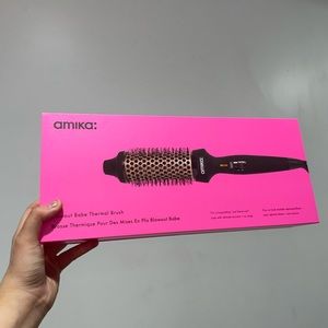 Blowout Babe Thermal Brush Amika
